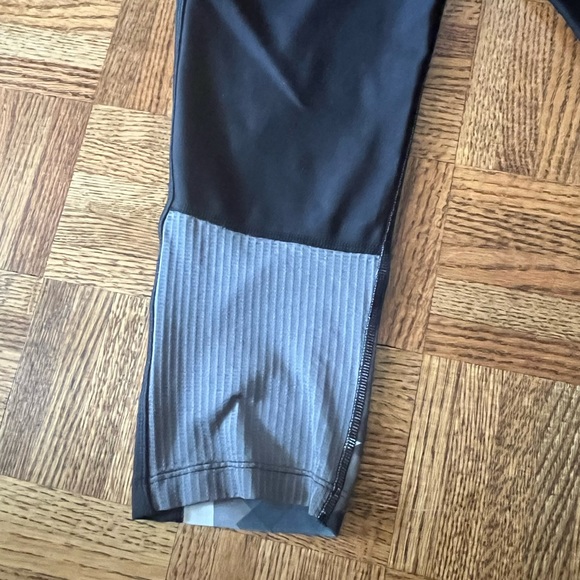 Under Armour Compression Leggings - Picture 7 of 7